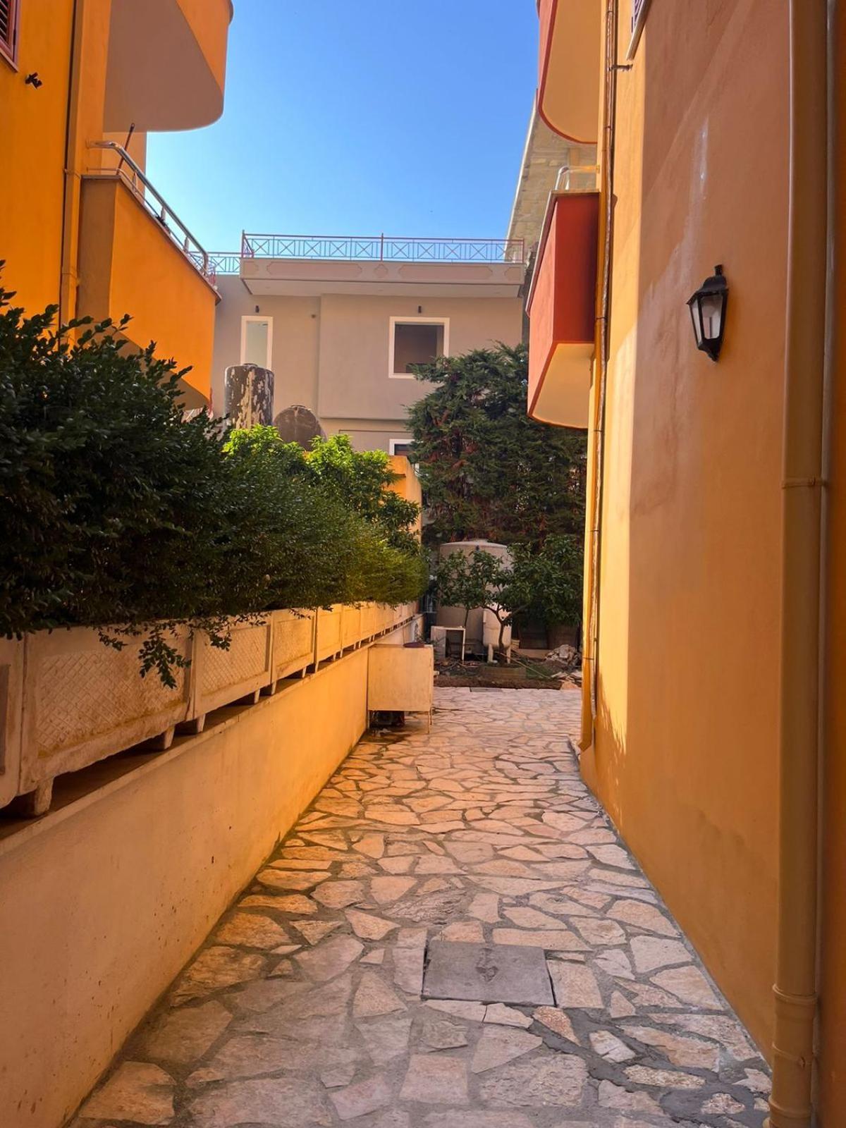 Hotel apartamentowy Belix Apartments, Near The 3*